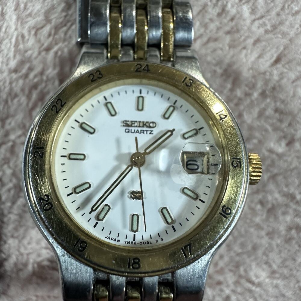 Seiko Womens Two Tone Silver Gold Quartz Date Dress Watch